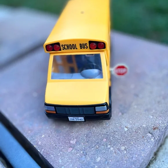 Playmobil School Bus Vehicle PlaySet - Picture 4 of 8